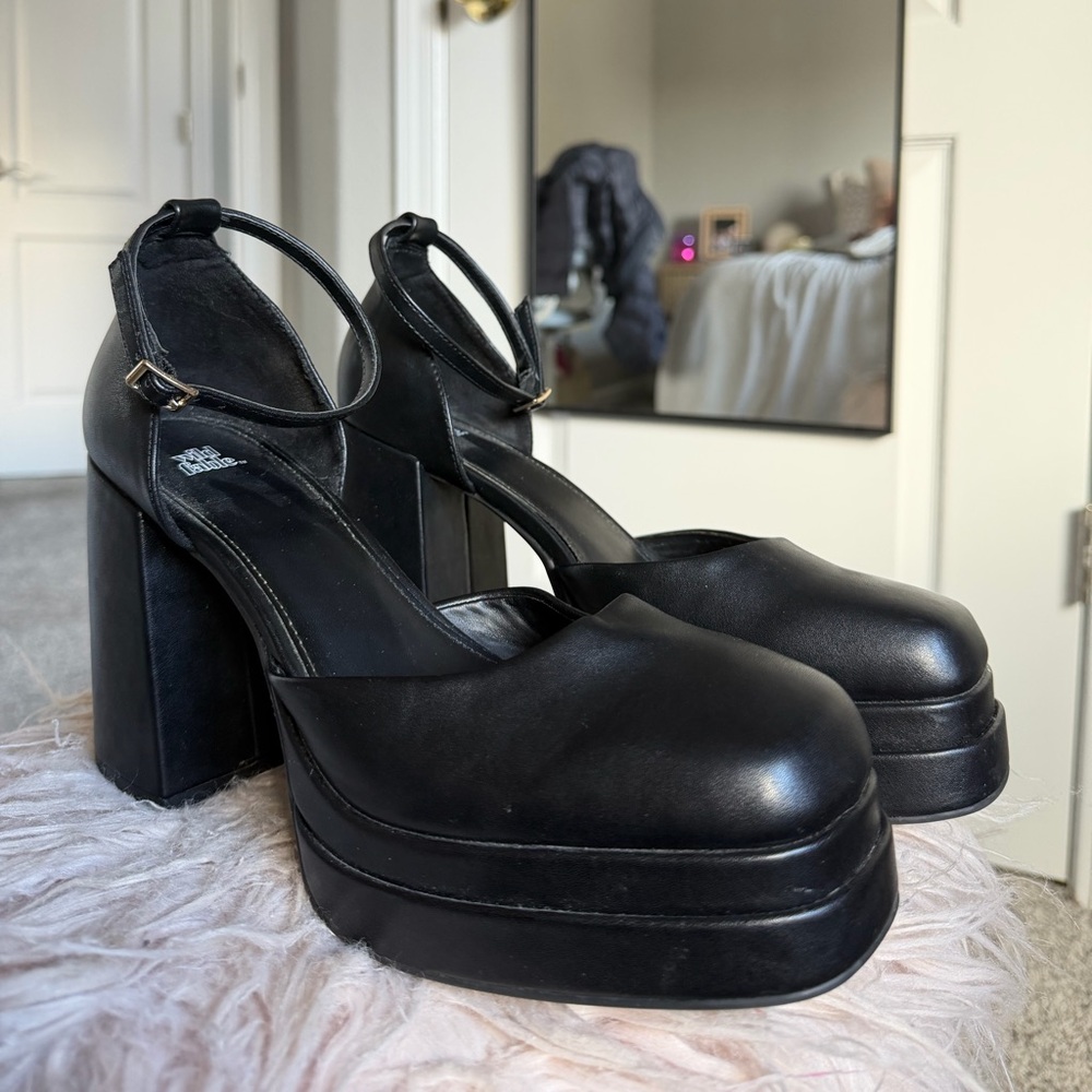 Wild Fable Black Platform Shoes